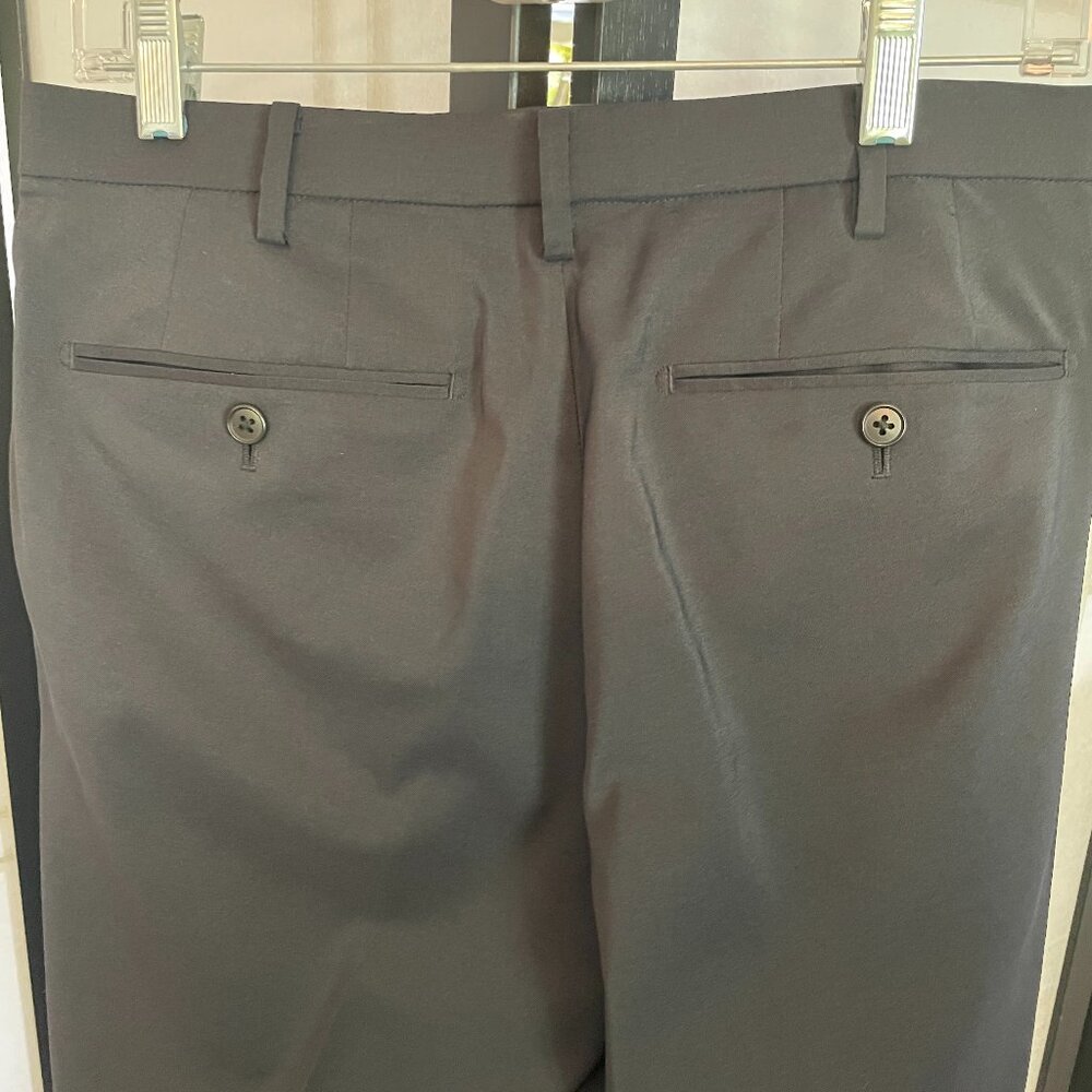 Uniqlo Men's Dress Pants Black Waist 31" x 29.5" Length - Picture 5 of 8
